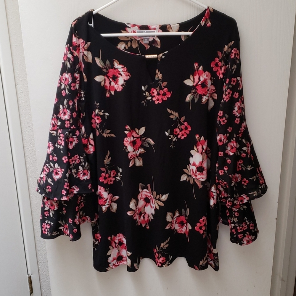 Floral top